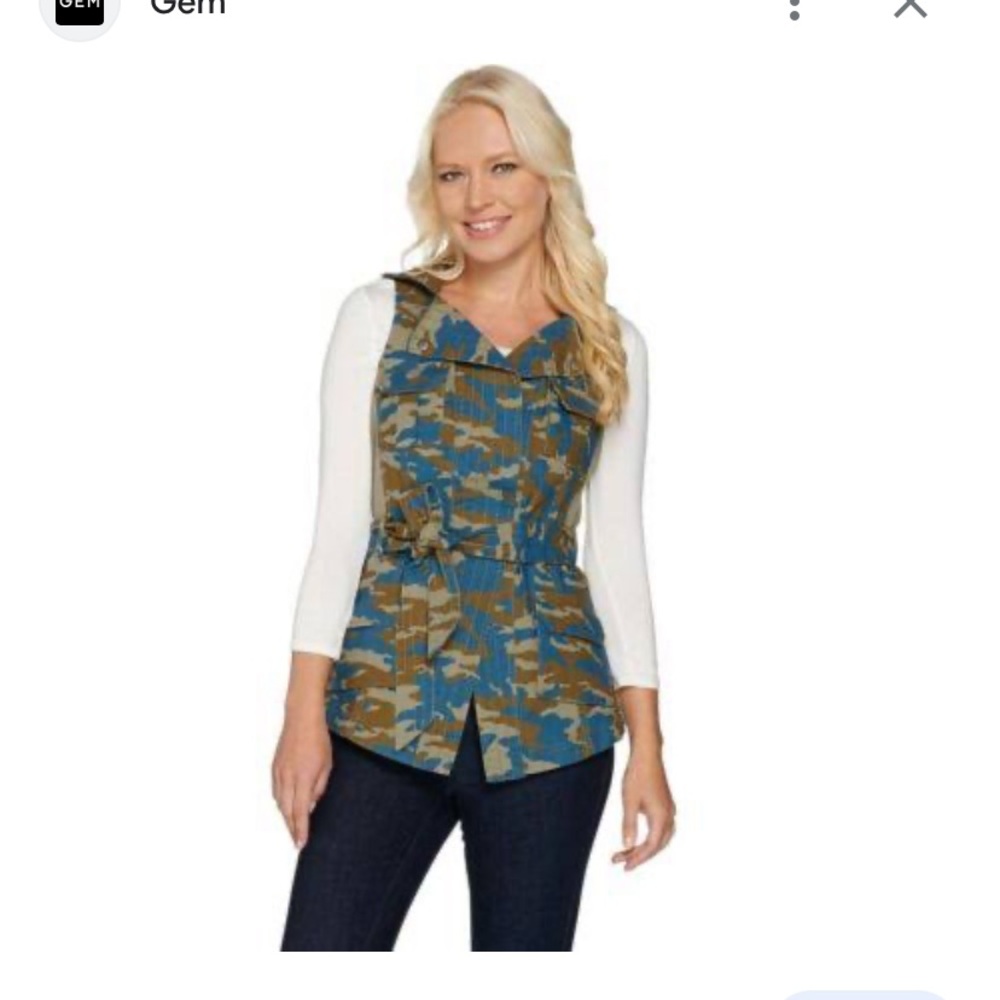 G.I.L.I. Olive green & peacock blue canvas sleeveless Camo Vest Size M